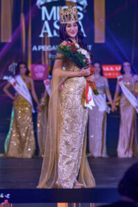 Miss Asia (1)