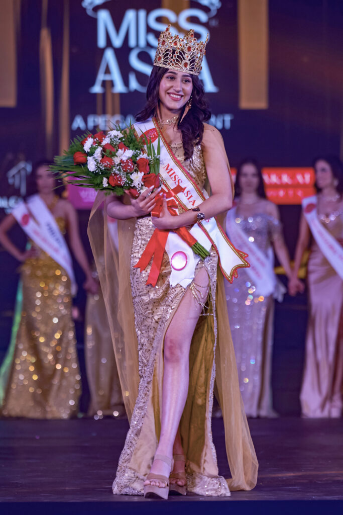 Miss Asia (2)